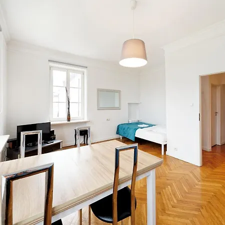 Old Town Kanonia Apartment Warsaw